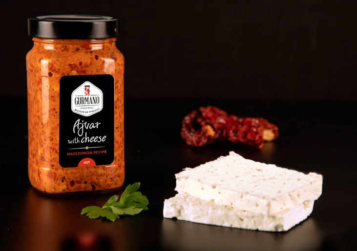 АЈВАР ЛУТ СО СИРЕЊЕ